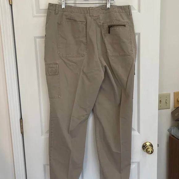 St. John's Bay Women’s Cargo Pants SZ 18W EUC - Picture 4 of 8